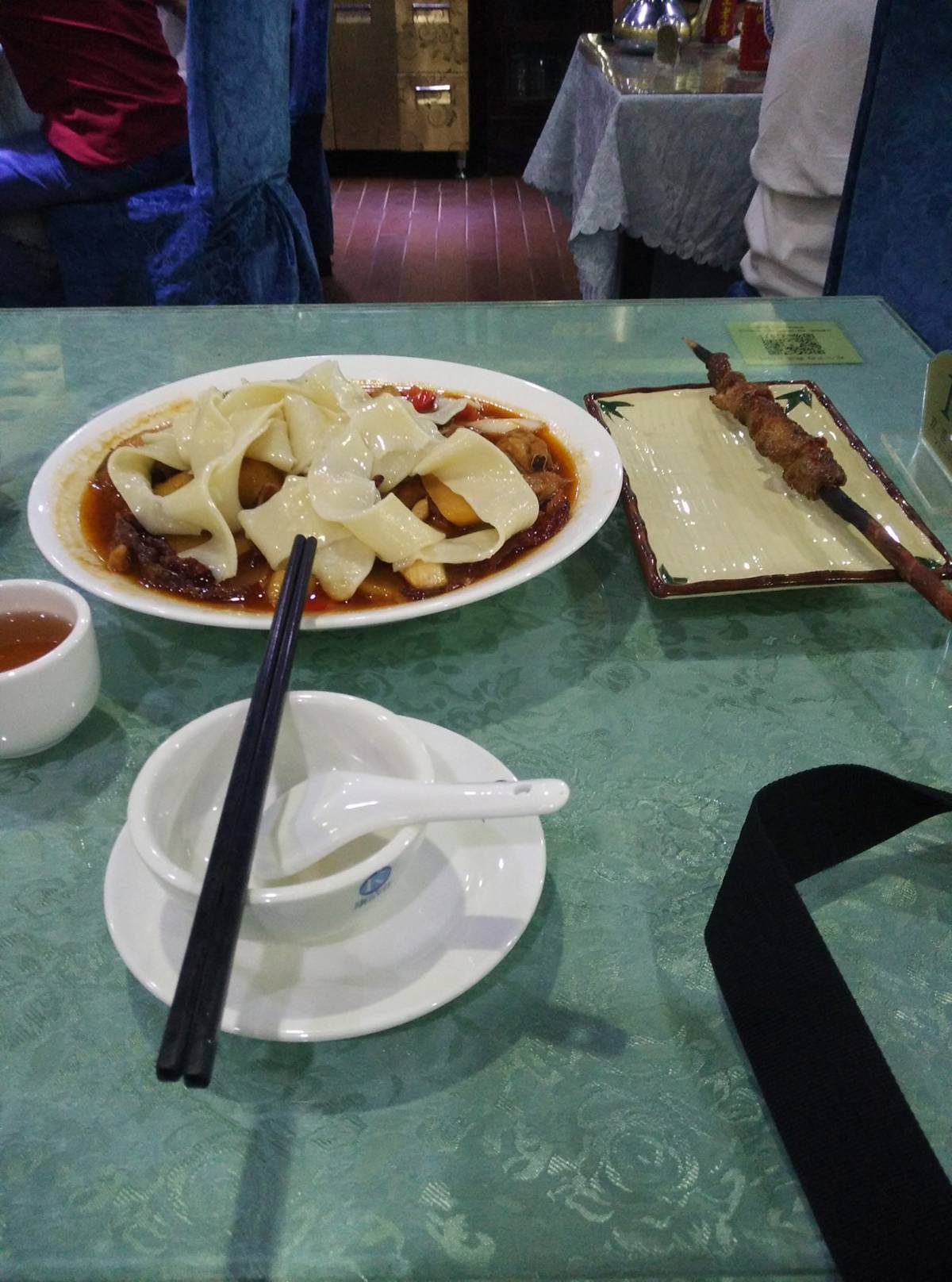 初试 Webpack 5，解决合并 CSS 时多余的 JS