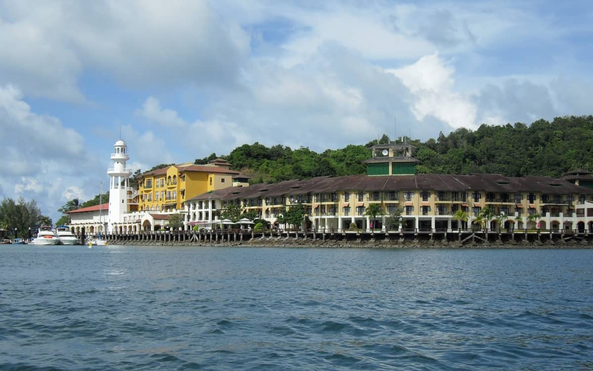 记一个 `try…catch` 异步函数的坑